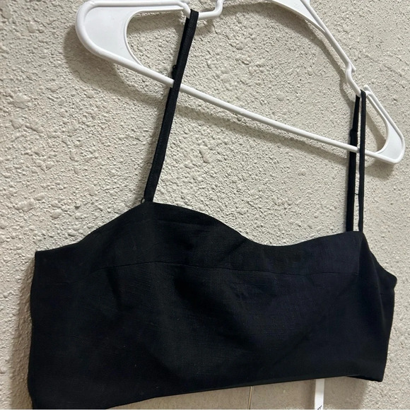 CAARA Black Cropped Smocked Back Tank Top NWT M - Picture 8 of 9